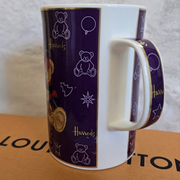Harrods Fine Bone China Mug - Picture 6 of 6